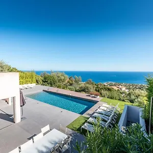 Vue Panoramique Sur La Baie De St Tropez Les Issambres